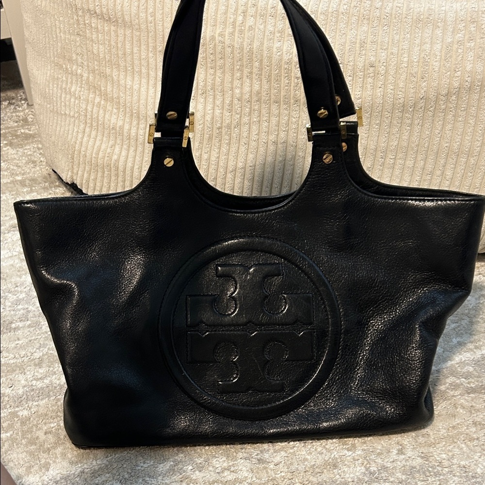 tory burch leather purse